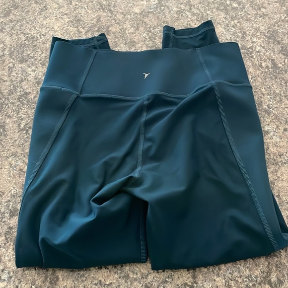 Old Navy active legging and top - Picture 3 of 3